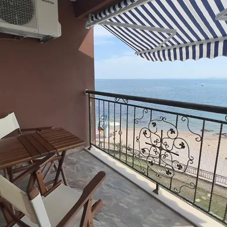 Appartamento и студия в комплекс акротирия Nesebar